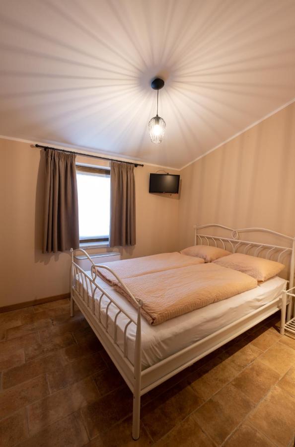Farm Stay Malovscevo Vitovlje Exteriör bild
